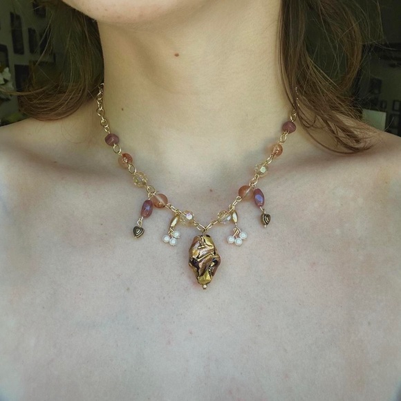 Handmade beaded pendant necklace
Kitty approved! - Picture 1 of 3